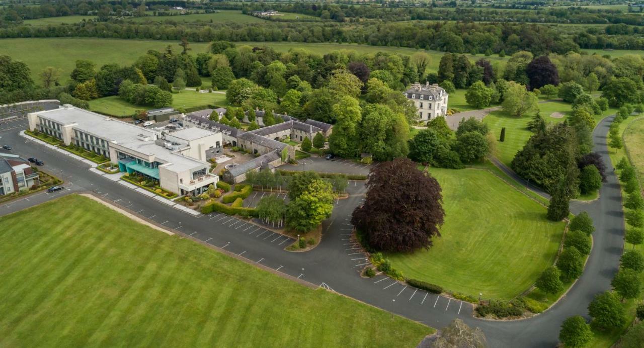 Moyvalley Hotel Self Catering Cottages ภายนอก รูปภาพ